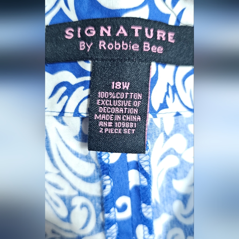 Signature by Robbie Bee